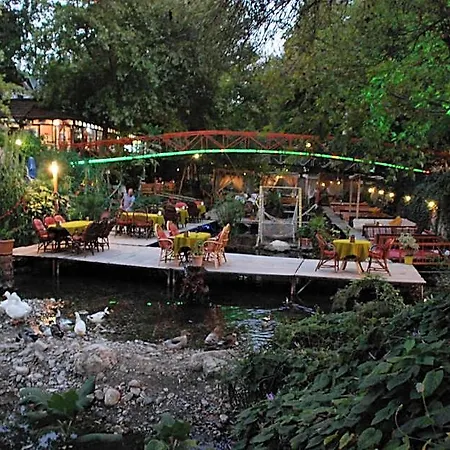 Hotel Arikanda River Garden *