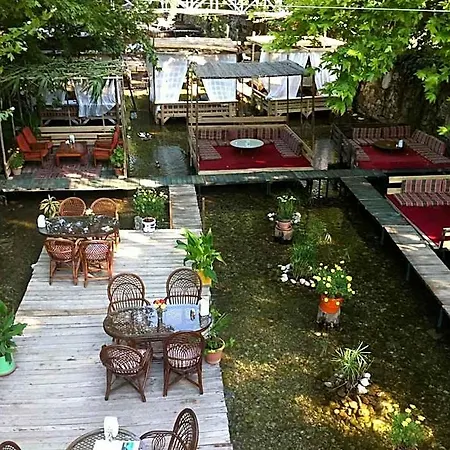 Hotel Arikanda River Garden